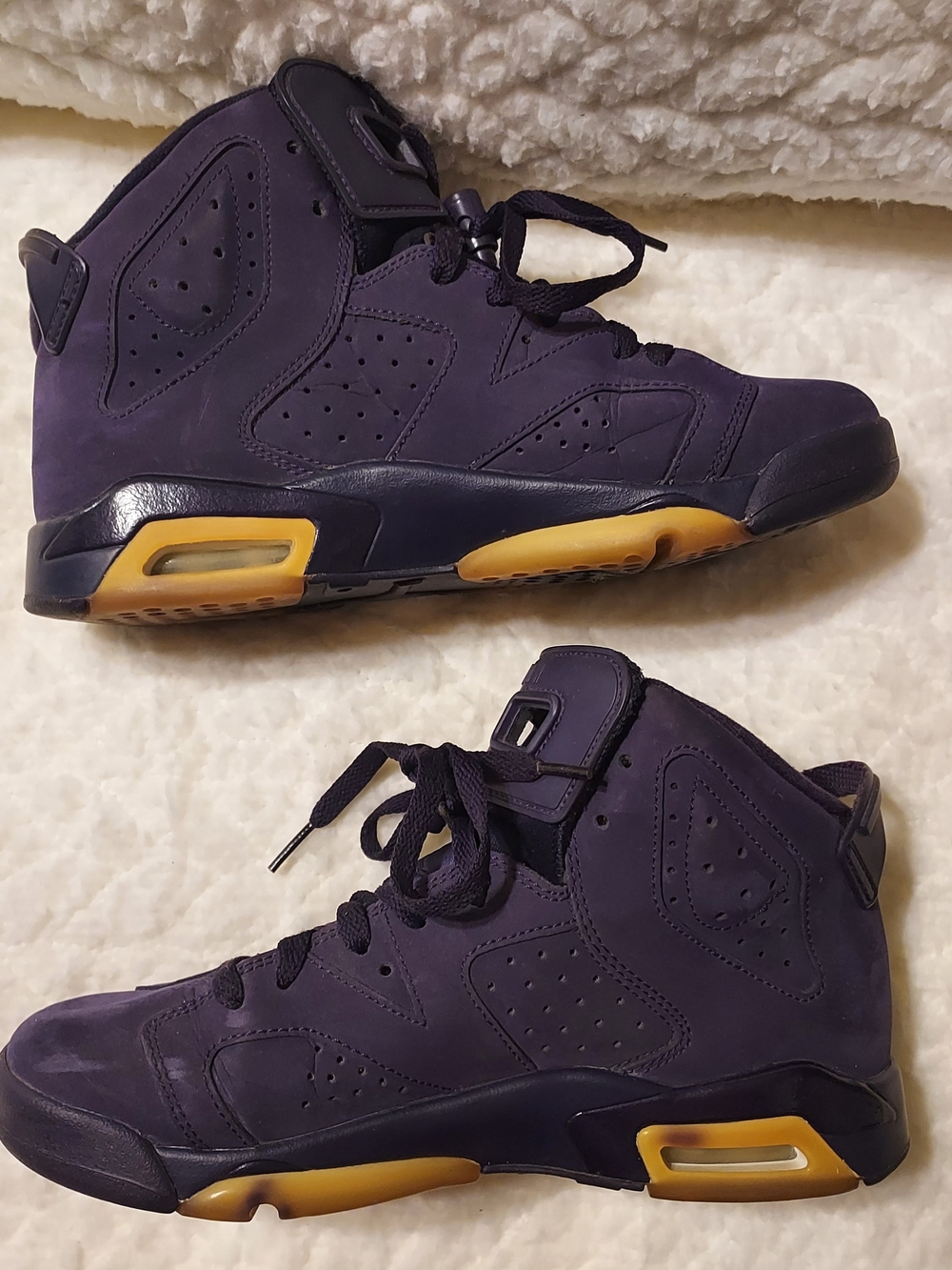 Nike Air Jordan 6 Retro GG "Purple Dynasty" sneakers in a vibrant purple suede